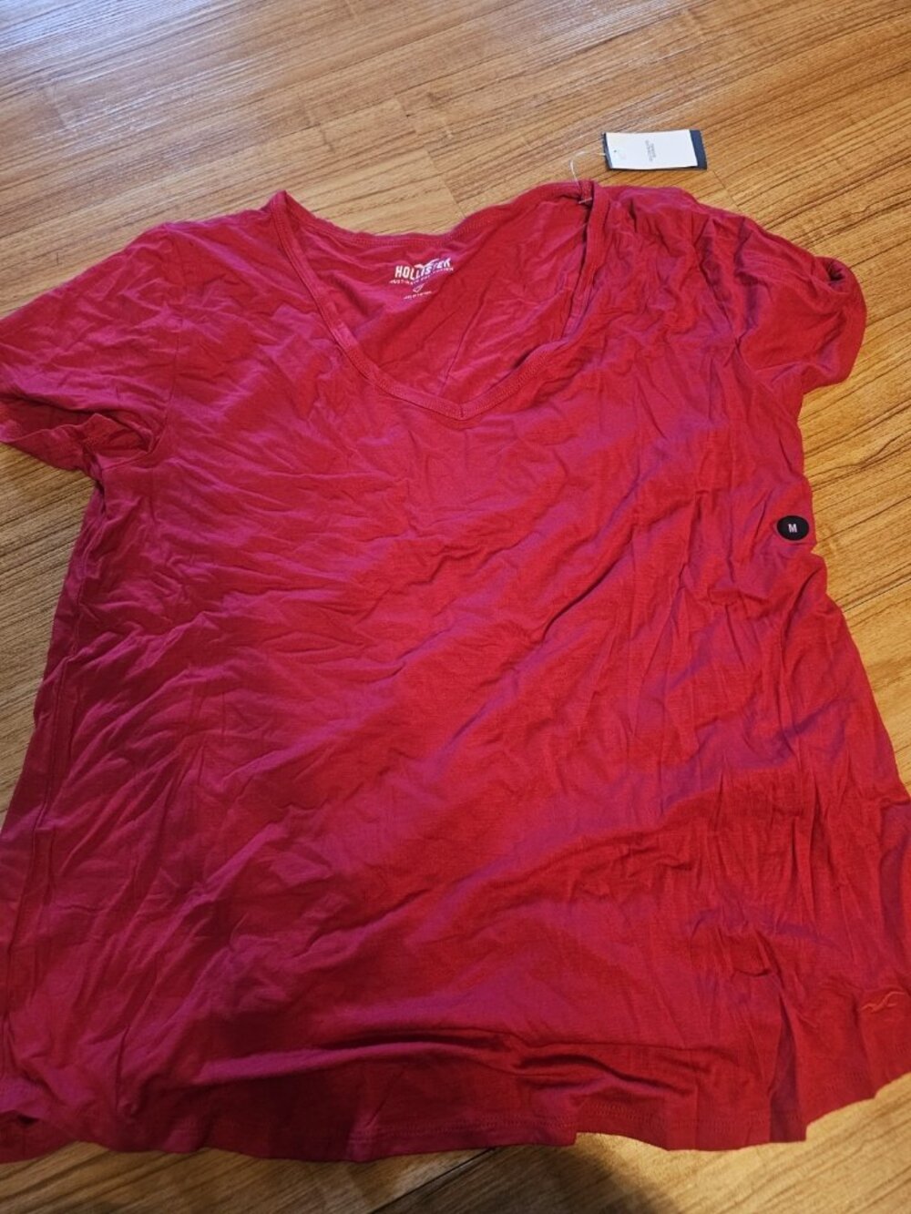 Hollister Must Have Collection T Shirt Solid Red V Neck Womens Size Medium